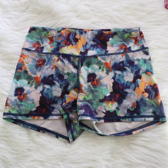 American Eagle Outfitters Athletic Bike Shorts β Floral & Stretchy πΈβ¨ - Picture 1 of 7